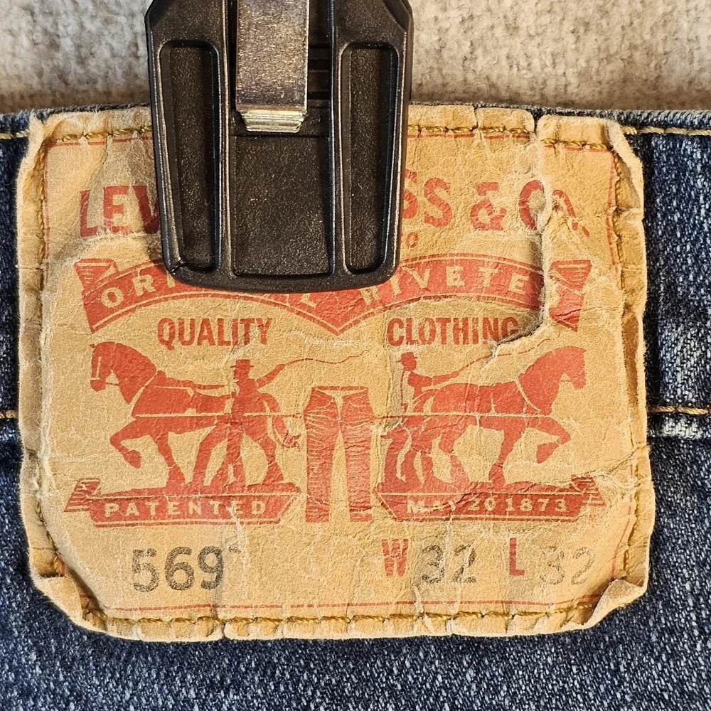 Levis levi 569